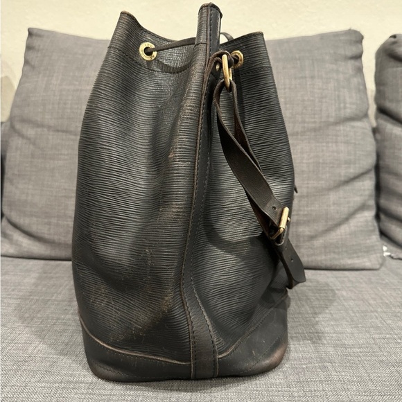 SOLD———-Louis Vuitton Epi Black Noe - Picture 4 of 12